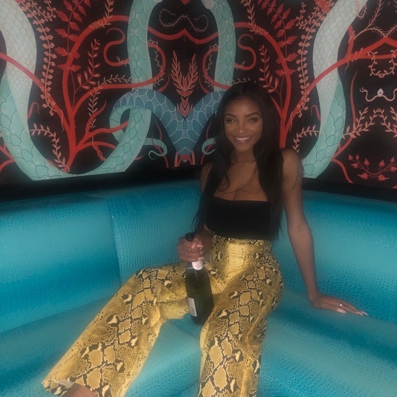 Snake skin high waist pants. - Picture 1 of 5